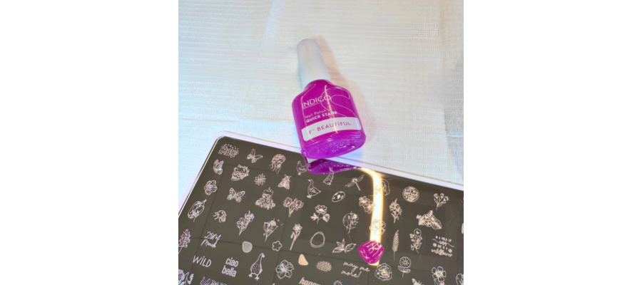 étape 5 : appliquer le vernis sur la plaque